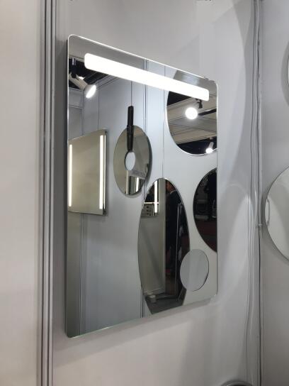 Zrcadlo 80 x 60 cm LED osvětlení zvětšovací zrcátko BELLA detail